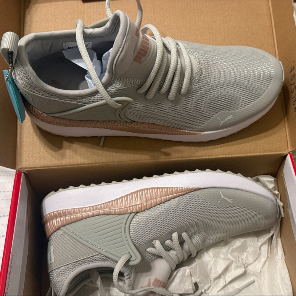 Puma Gray violet-rose gold Shoes size 6.5